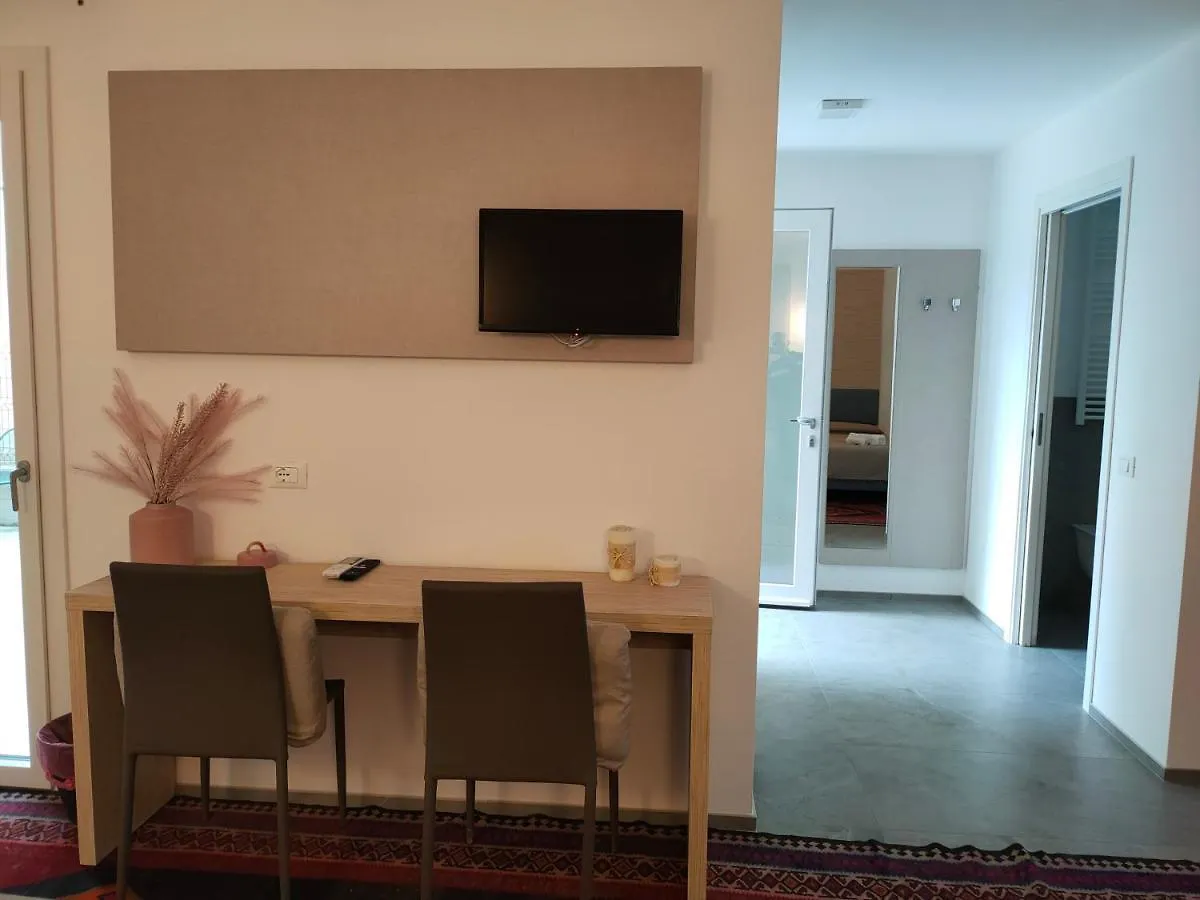 Iris Ar Holiday-Home Peschiera del Garda